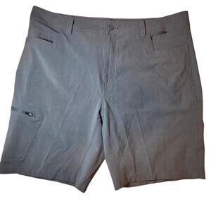 Simms Skiff Shorts Gray sz 40 9" length Zipper Pocket, Ventilation